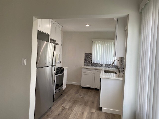 Foto del edificio - 1112 E Imperial Ave