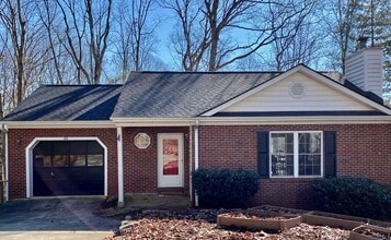Building Photo - 66 Foxberry Dr