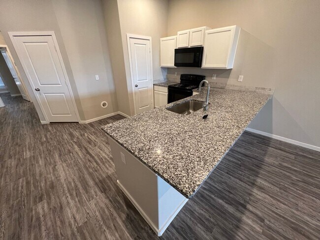 Foto del edificio - 1908 Langford Ave