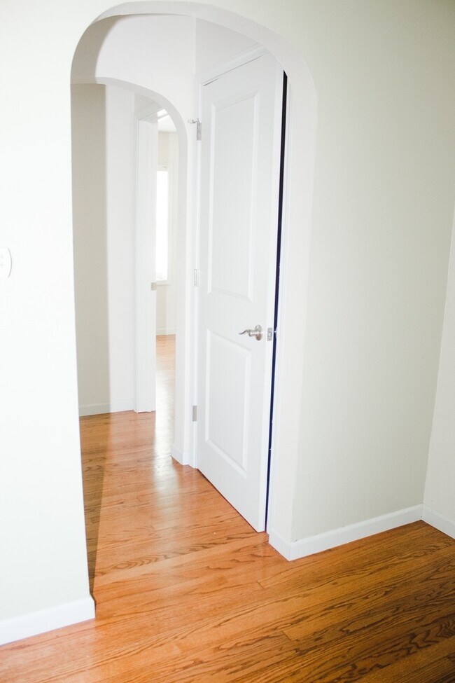 Foto del edificio - Remodeled 3 Bedroom