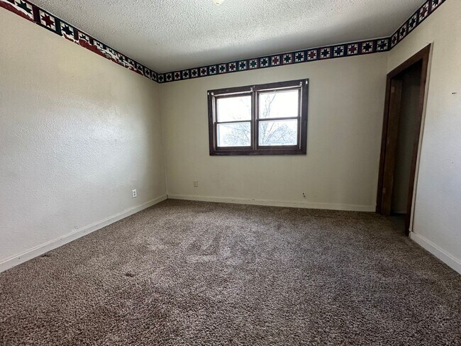Foto del edificio - 2 bedroom house $650