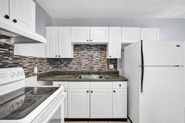 Foto del edificio - 5316 NW 24th Ct