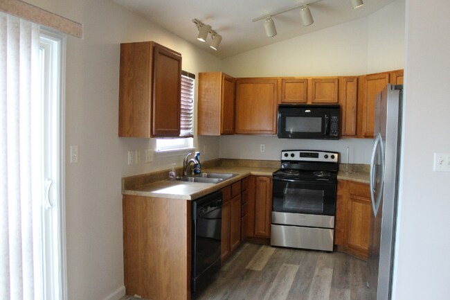 Foto del edificio - 32 Brushy Brook Ct