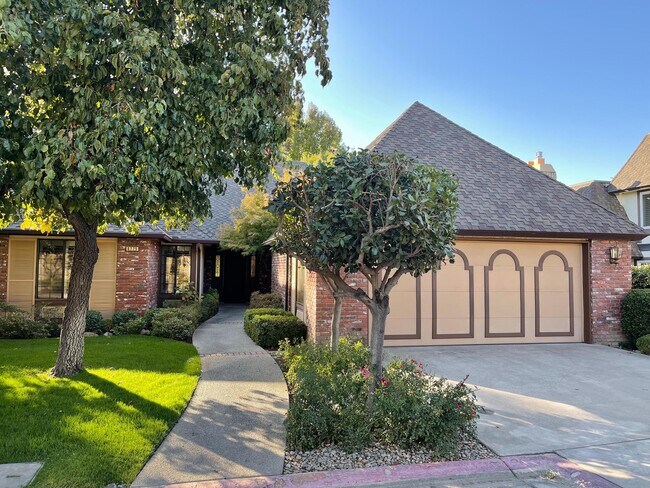 Building Photo - 6775 N Wembley Dr