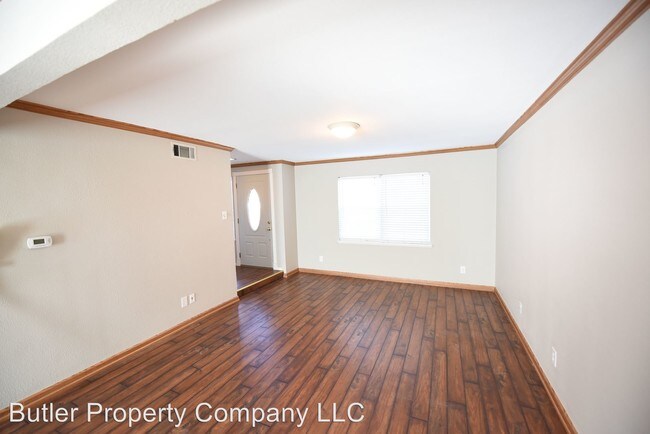 Building Photo - 8636 Strathmore Dr