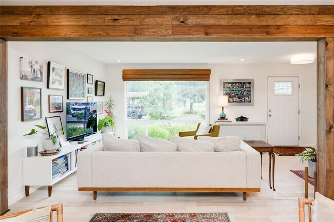 Foto del edificio - 406 Arbor Ln