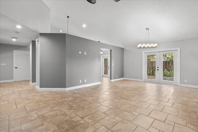 Foto del edificio - 1714 Shoreside Cir