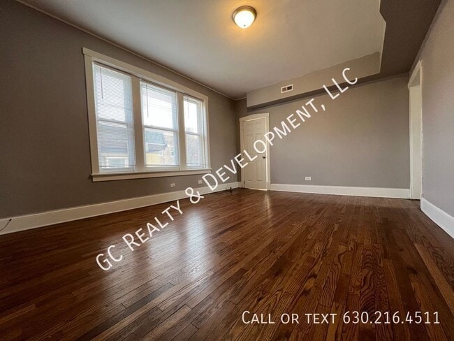 Building Photo - 4820 N Springfield Ave