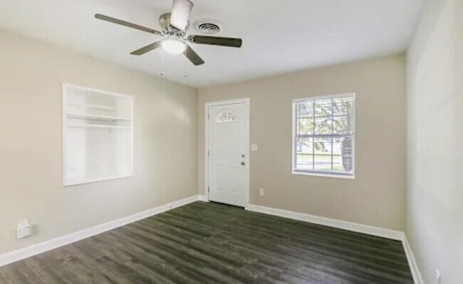 Foto del edificio - 2818 17th Ave N
