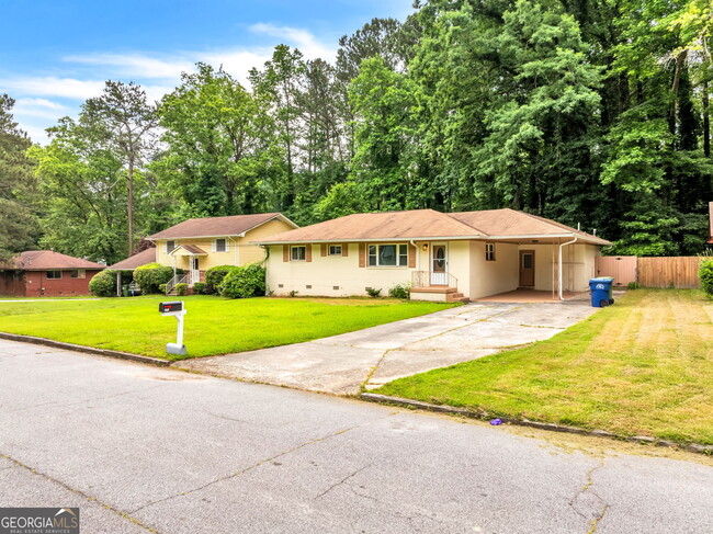 Building Photo - 2579 Bonnybrook Dr SW