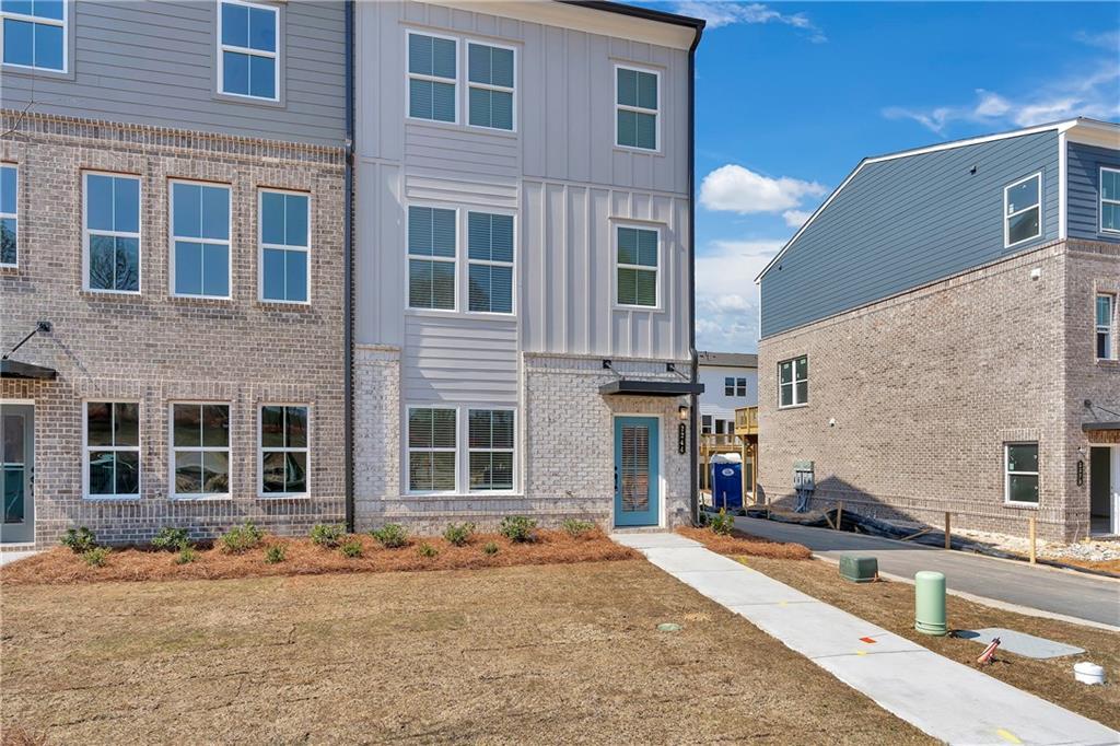 Foto principal - 2244 Whistler Wy NE