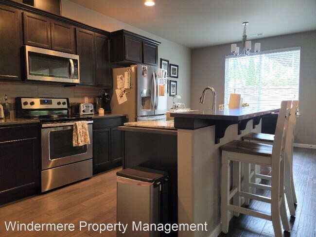 Building Photo - 4 br, 2.5 bath House - 3790 Portside Drive