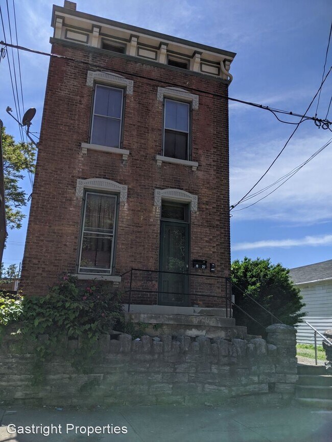 Building Photo - 1921 Pearl St