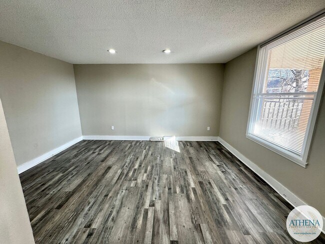 Foto del edificio - 225 N Sprigg St