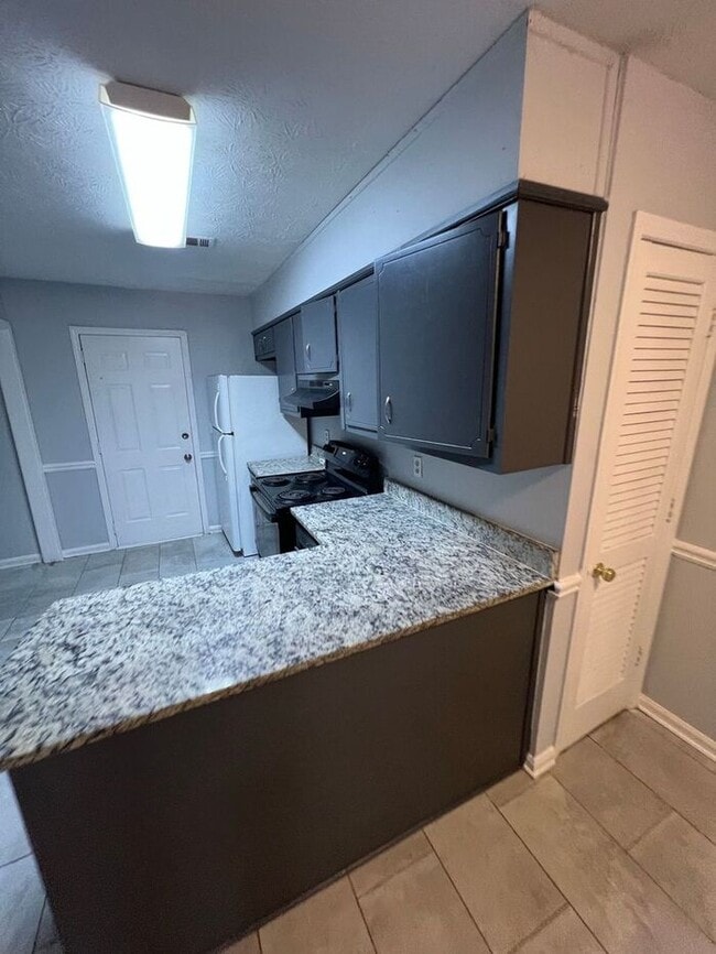 Foto del edificio - READY NOW!!! 2 Bedroom 2 Bath Ranch Duplex!!!