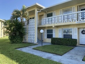 Building Photo - 1100 Boxwood Dr