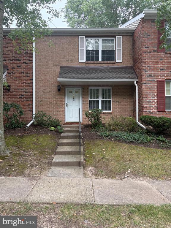 Primary Photo - 23 Magnolia Ct