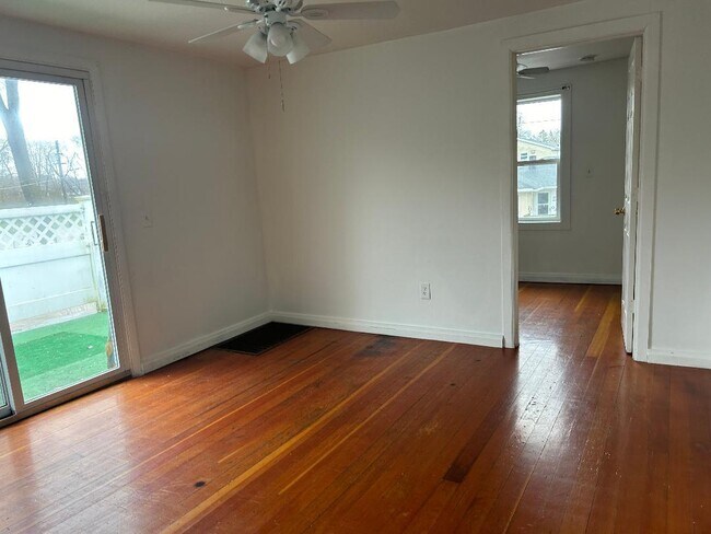 Foto del edificio - 2604 Fair Oak Ln