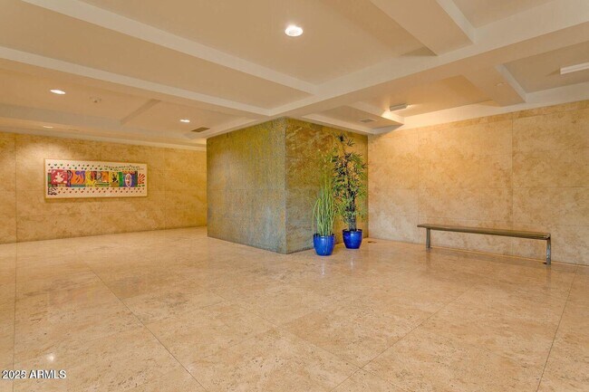 Foto del edificio - 7117 E Rancho Vista Dr