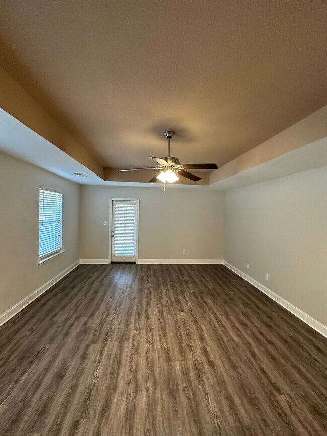 Building Photo - Olive Branch Schools- IMMEDIATE MOVE IN!!! 3 BR/2 BA