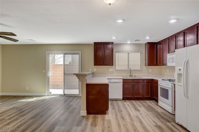 Foto del edificio - 5045 Aesop Ave