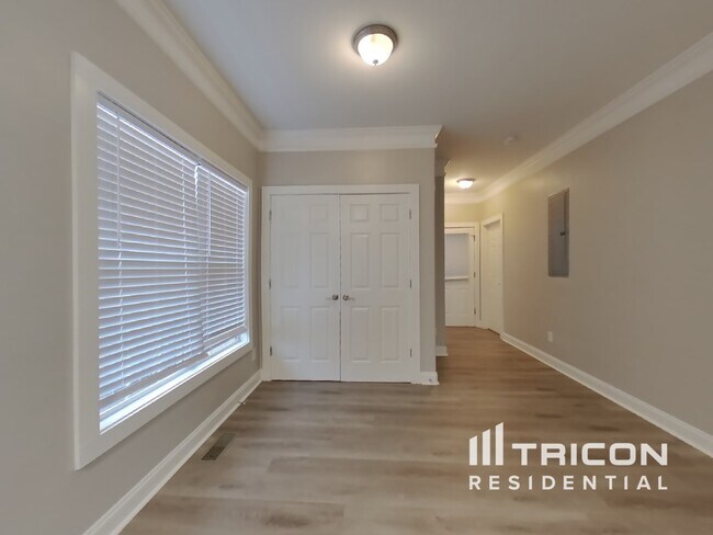 Building Photo - 4499 Central Drive Stone Mountain GA