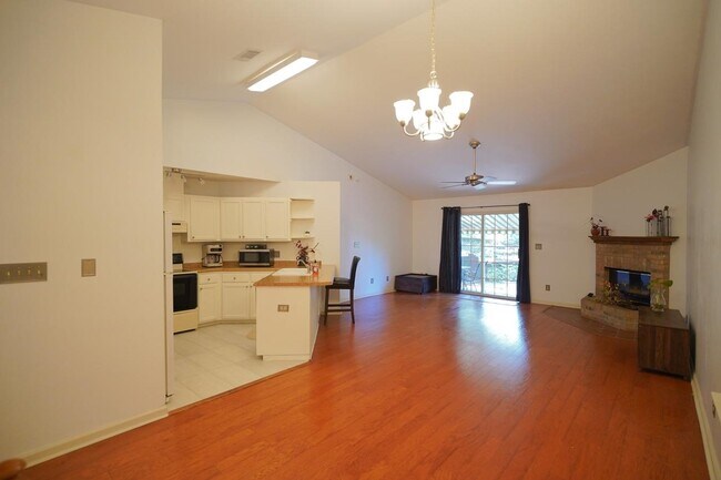 Building Photo - 4472 Bay Shore Cir
