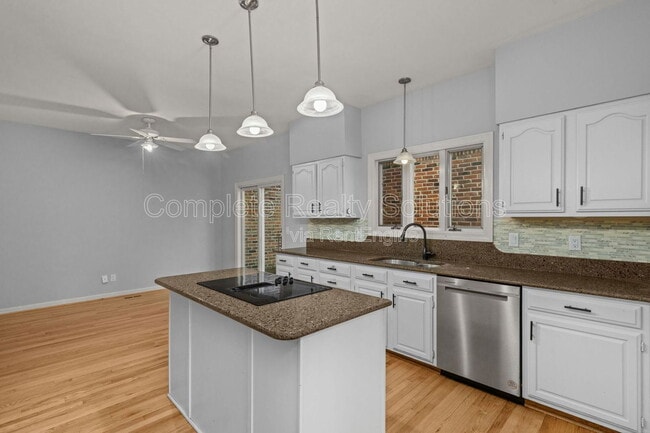 Building Photo - 14637 Timberlake Manor Ct