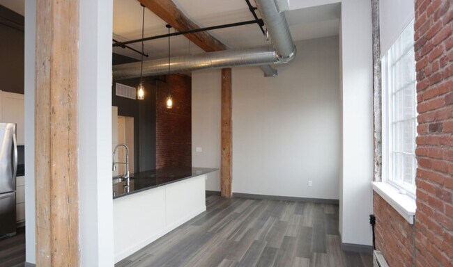 Foto del interior - Oak Knitting Mill Apartments – Franklin Square Available