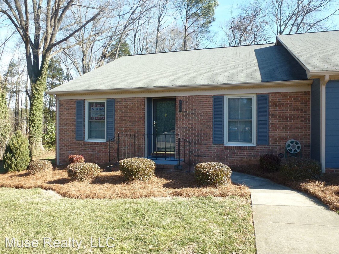 Primary Photo - 2 br, 2 bath House - 250 Pointe Circle