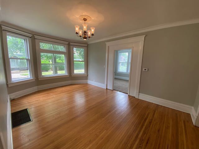 Foto del edificio - Large Home near Bradley University