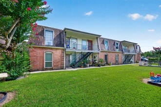 Building Photo - 1220 Shadowdale Dr
