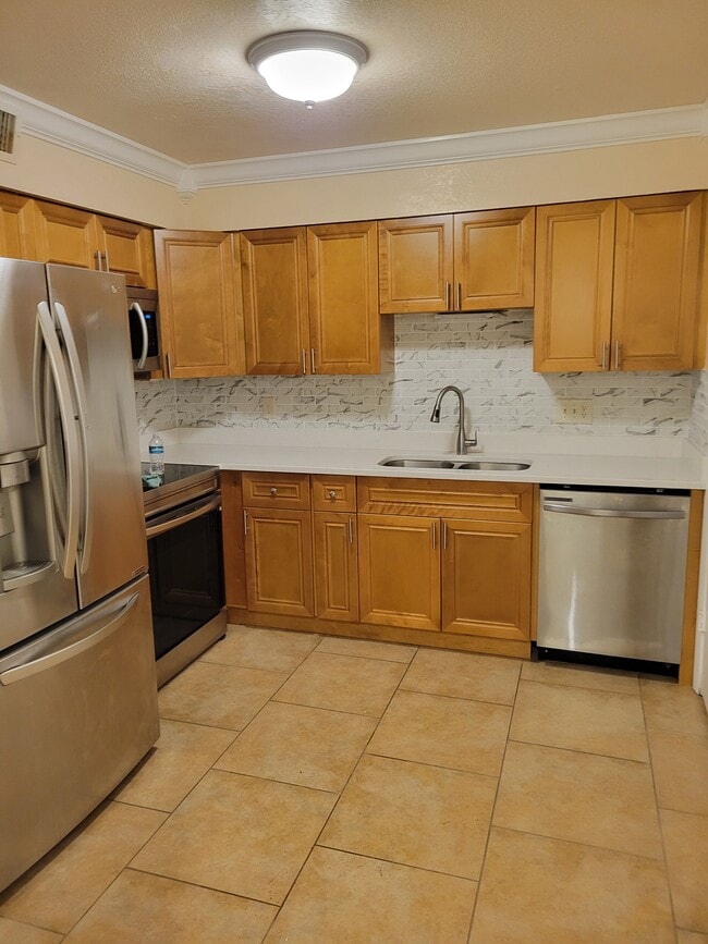 Photo - 631 Northlake Blvd Townhome