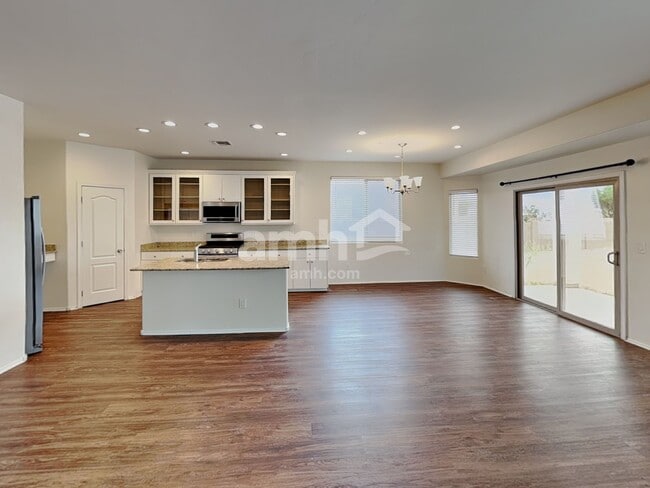 Building Photo - 12659 N Maize Dr