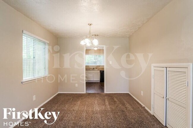 Foto del edificio - 4222 Chestergate Dr