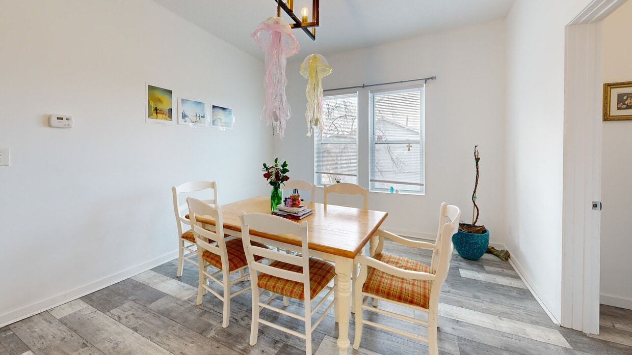 Photo - 11915 Ashbury Ave Apartments