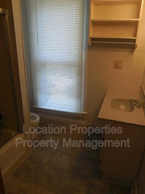 Building Photo - 925 Alabama St