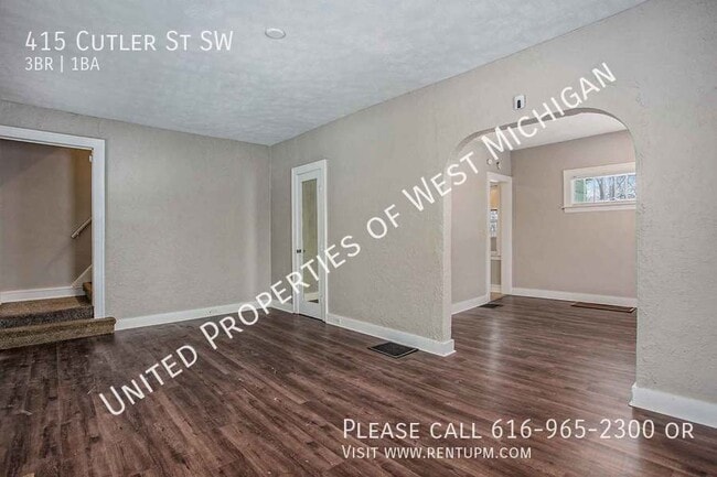 Building Photo - Available Now | 3 Bed Single Family Home i...