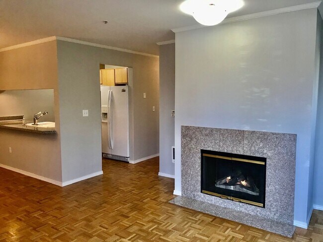 Building Photo - Two Bedroom Capitol Hill Condo – Prime Loc...