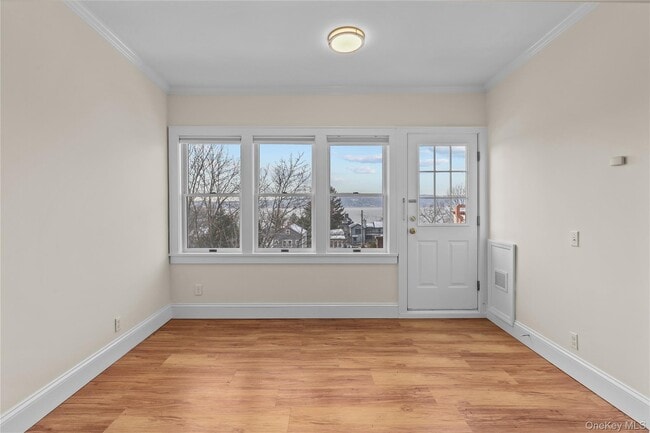 Building Photo - 10 S Eckar St