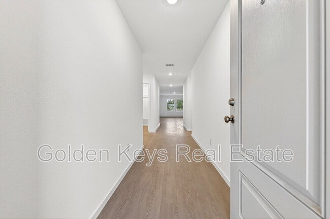 Building Photo - 10212 Regal Bend Ln