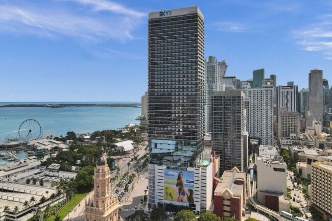 Foto del edificio - 398 NE 5th St