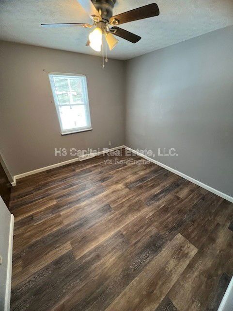 Building Photo - 416 S Main St