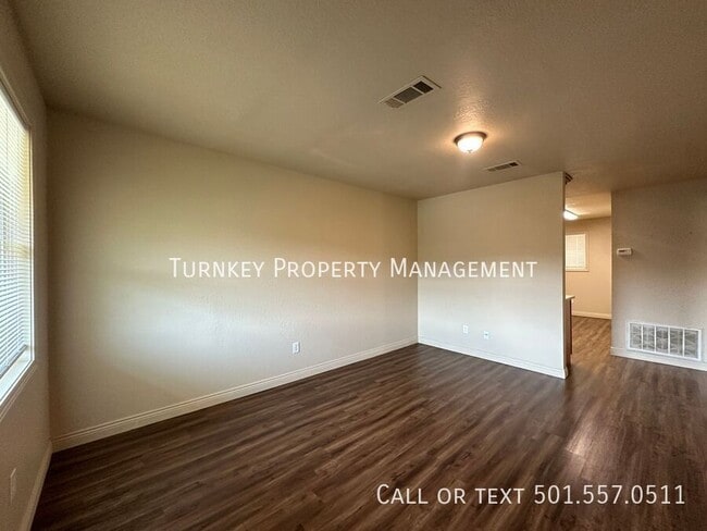 Building Photo - 5005 N Walnut Rd