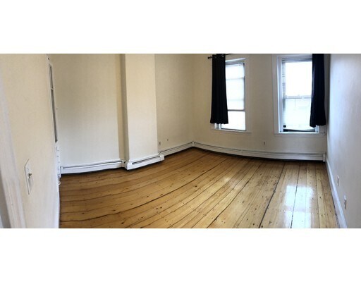 Building Photo - 313 Cambridge St