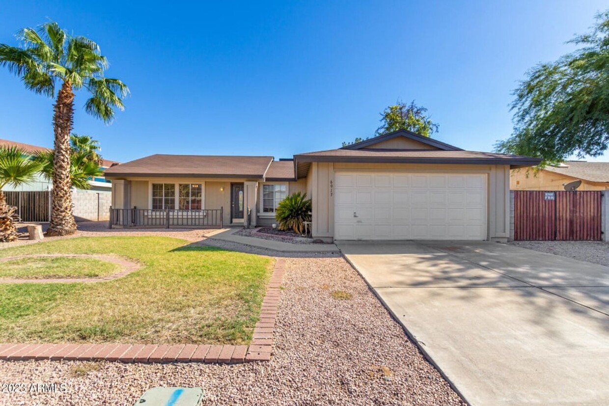 Primary Photo - 3 Bedroom Home in Scottsdale