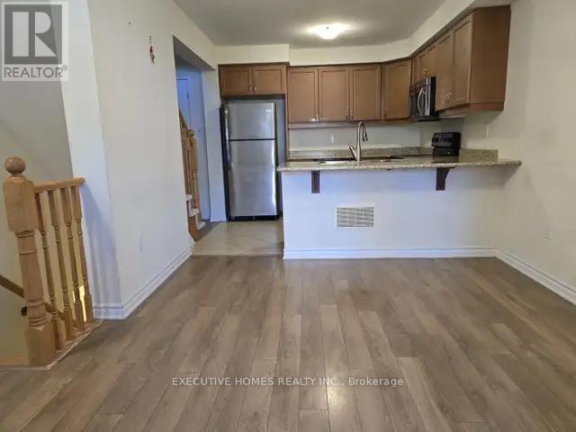 Building Photo - 263 Casson Pt