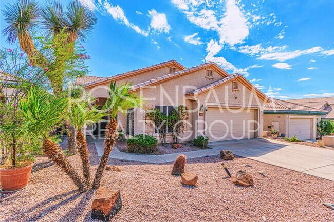 Foto del edificio - Gorgeous 3-bedrooms, 2-baths home in the d...