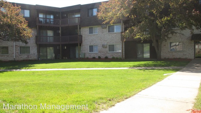Building Photo - 8150 W River Rd