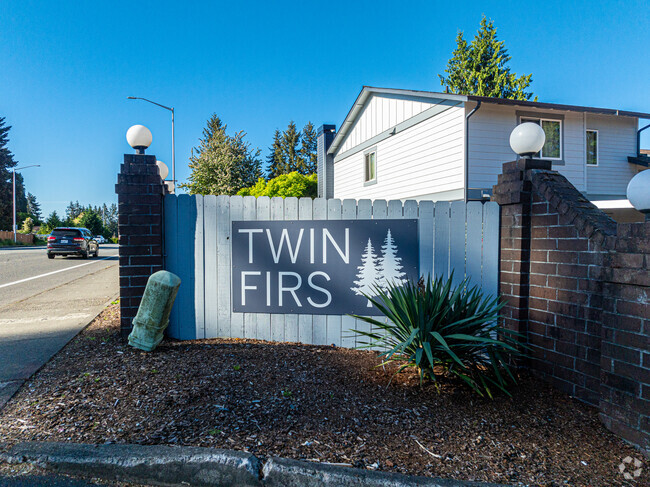 Building Photo - Twin Firs Condominiums